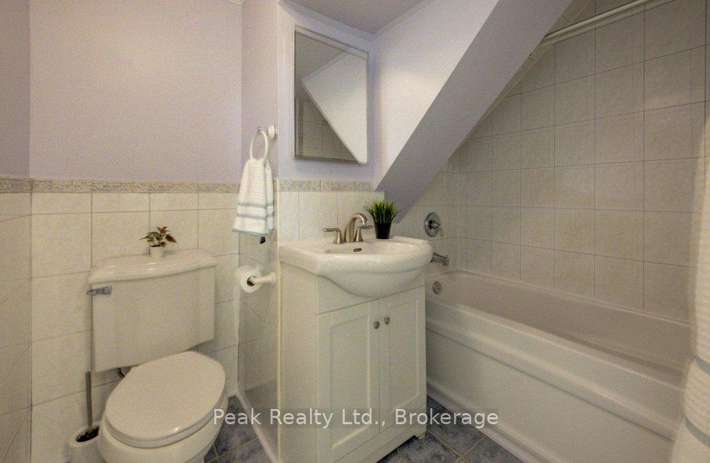 Photo 29 of 2235 Waycross Crescent, Mississauga, Sheridan — HOMEH