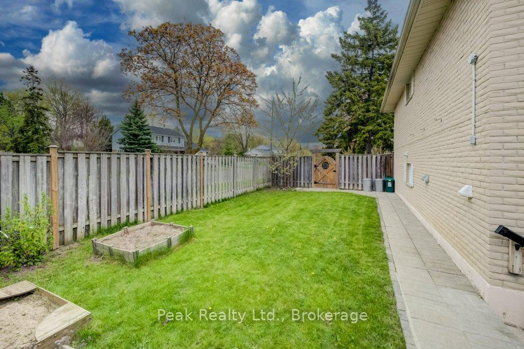 Photo 30 of 2235 Waycross Crescent, Mississauga, Sheridan — HOMEH