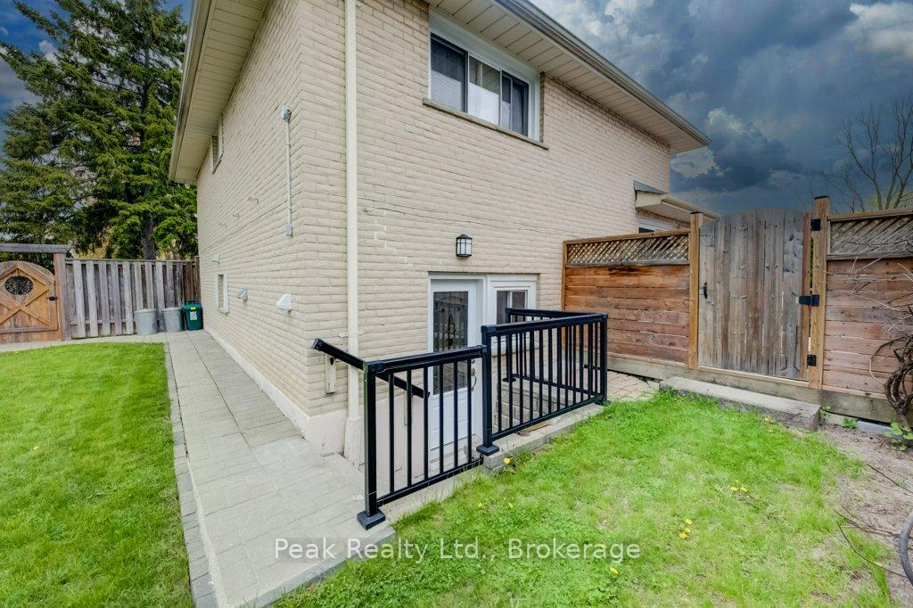 Photo 31 of 2235 Waycross Crescent, Mississauga, Sheridan — HOMEH