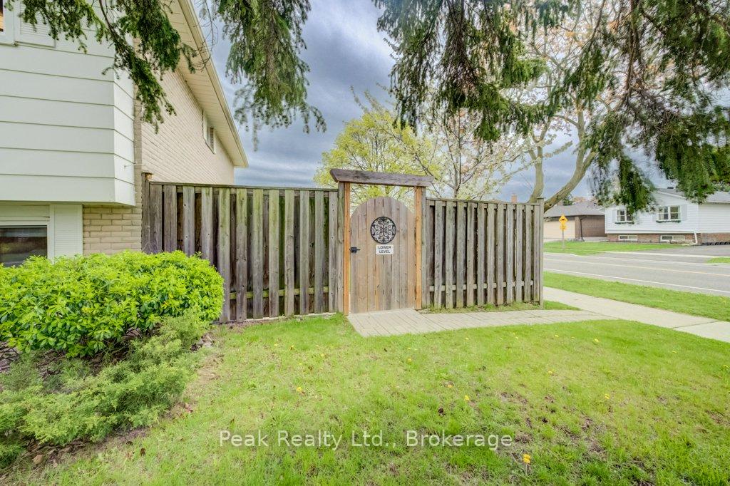 Photo 40 of 2235 Waycross Crescent, Mississauga, Sheridan — HOMEH