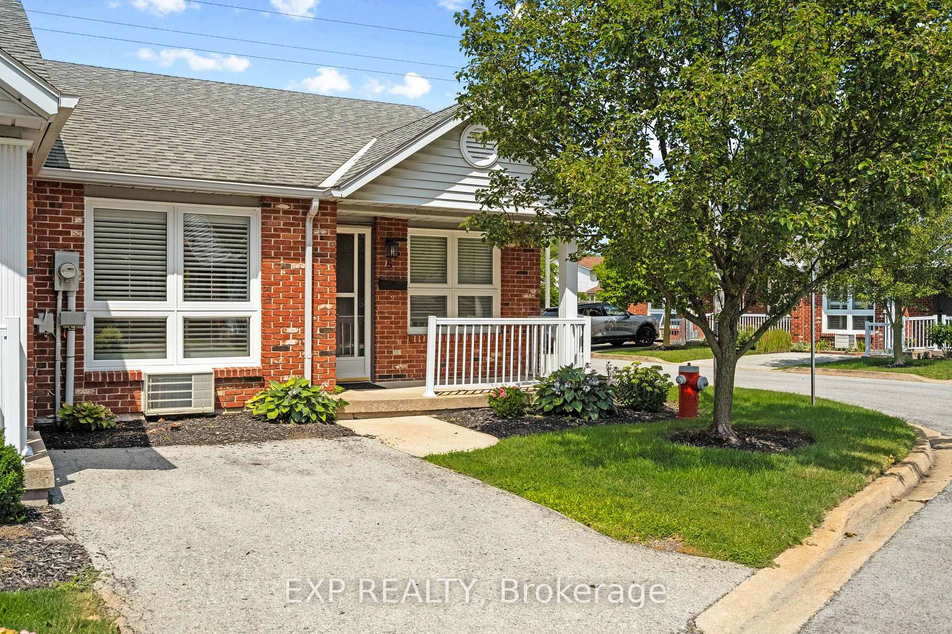 Photo 1 of Unit 5, 226 Vansickle Road, St. Catharines, Rykert/Vansickle — HOMEH