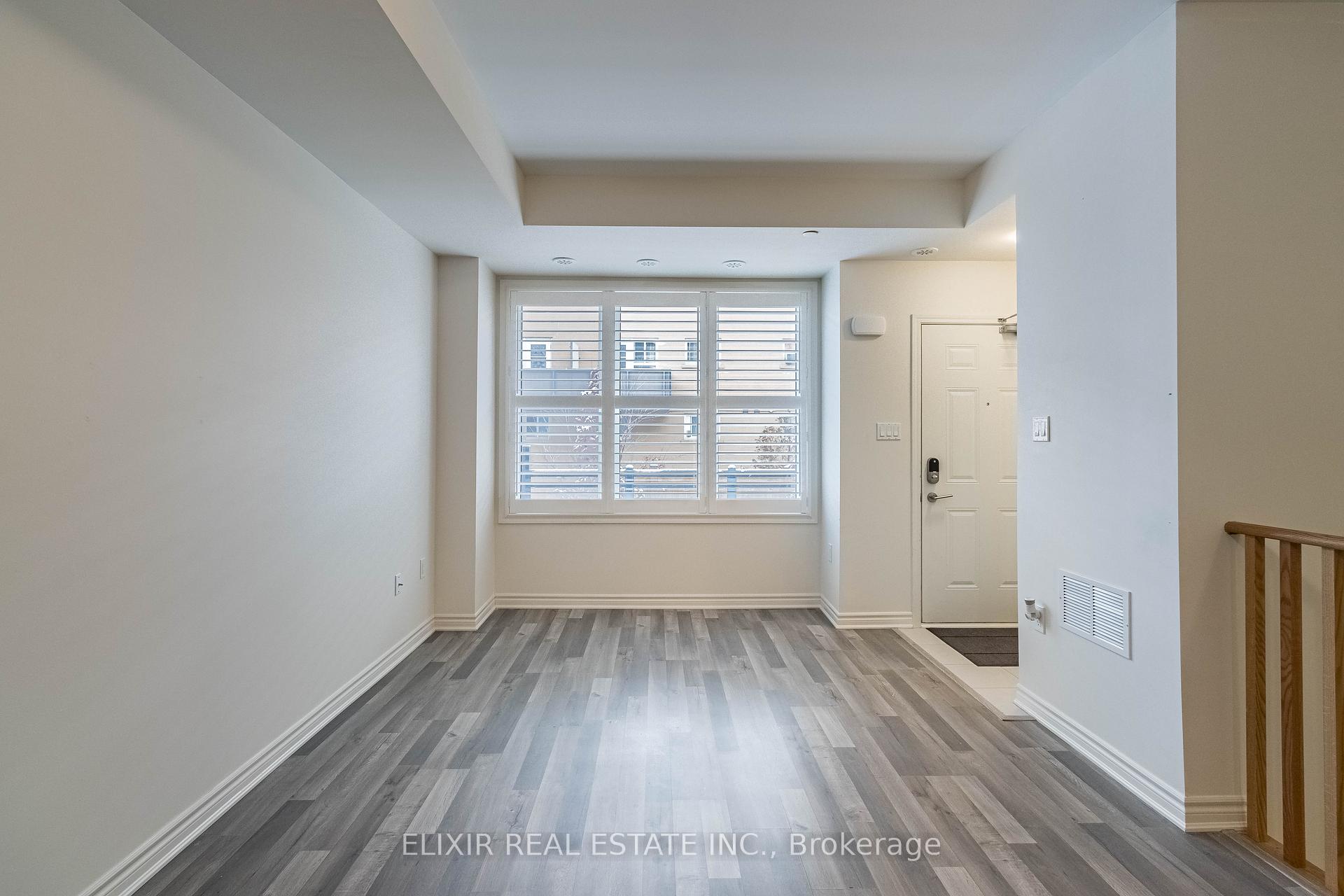 Photo 5 of Unit 13, 2285 Mcnab Lane, Mississauga, Clarkson — HOMEH