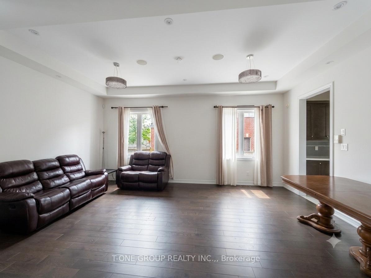 Photo 6 of 82 Fred Mclaren Boulevard, Markham, Wismer — HOMEH