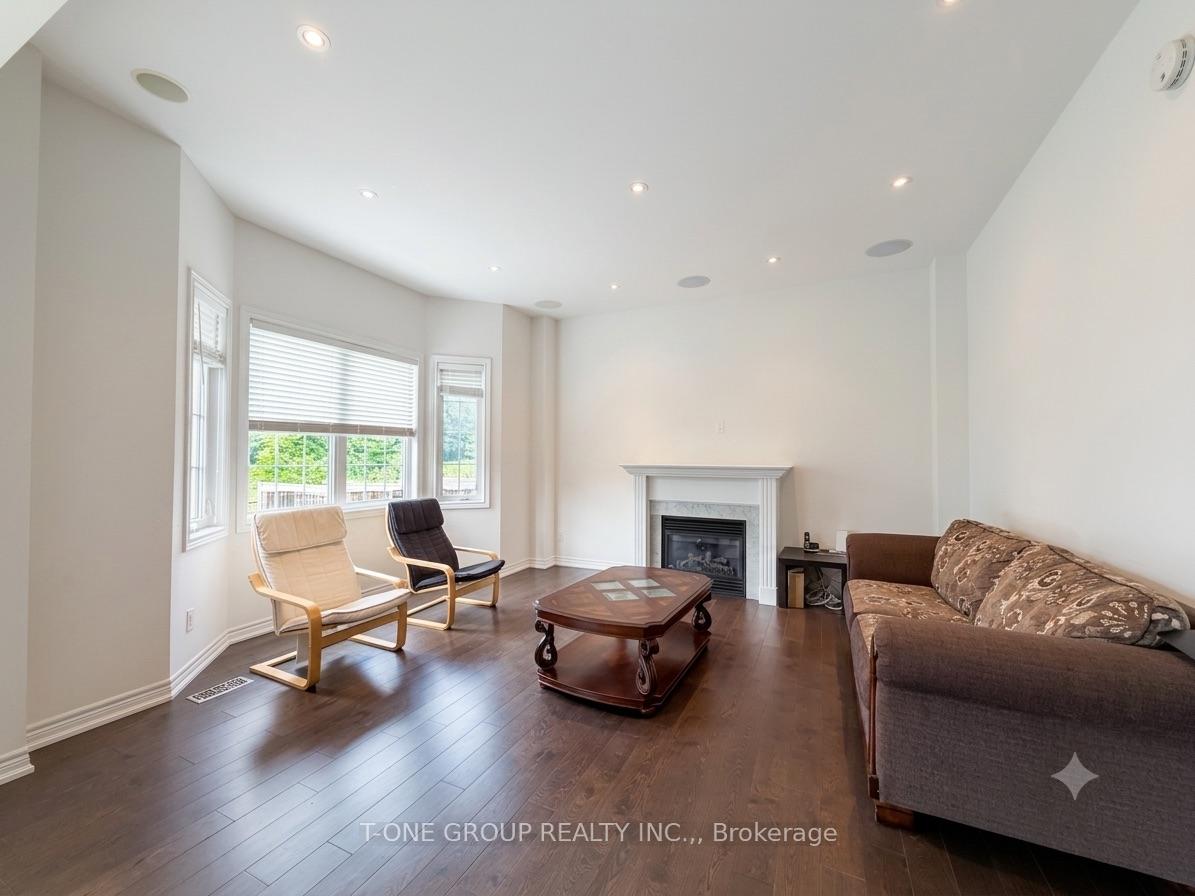 Photo 15 of 82 Fred Mclaren Boulevard, Markham, Wismer — HOMEH