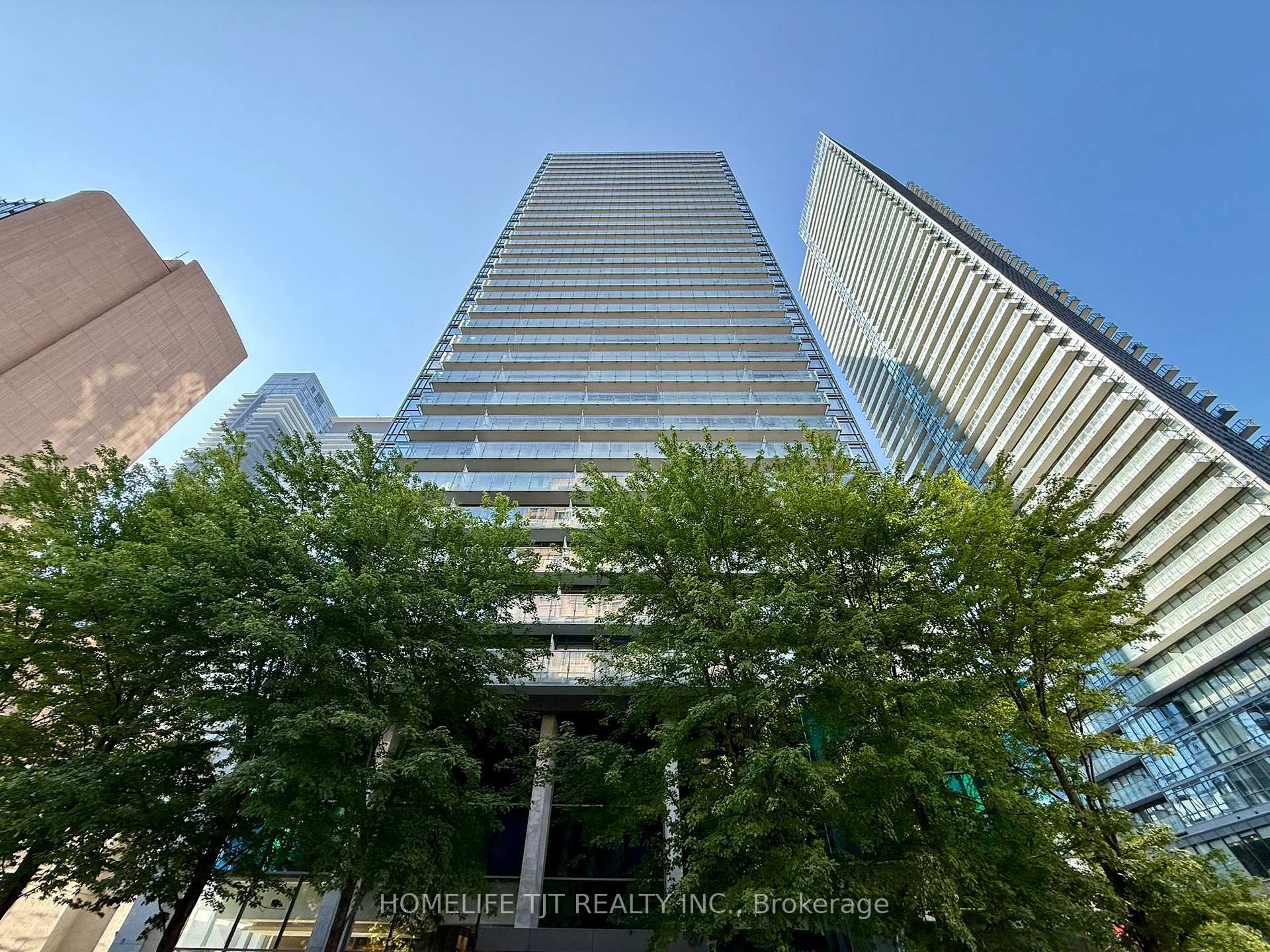 Front of Unit 2601, 37 Grosvenor Street