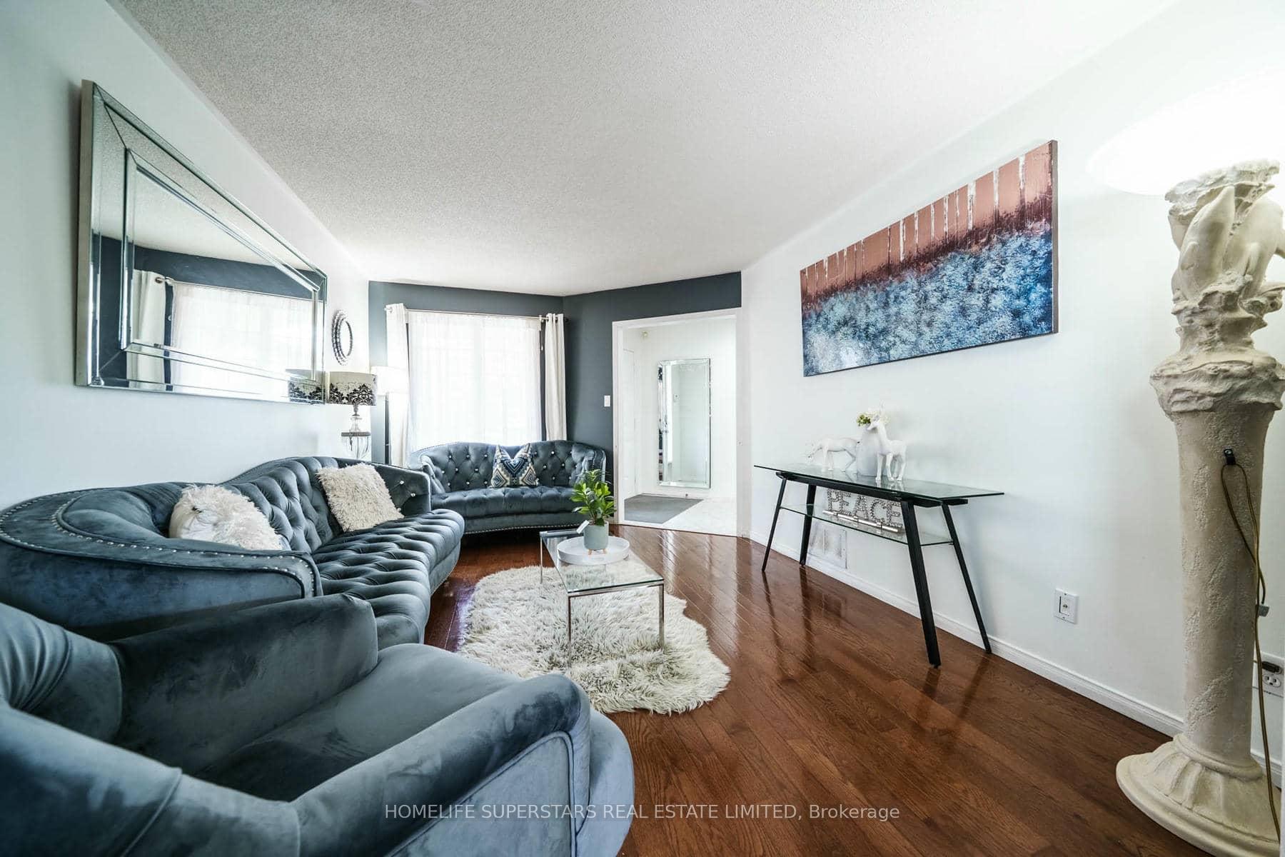Photo 2 of 61 Lawnhurst Drive, Hamilton, Lawfield — HOMEH