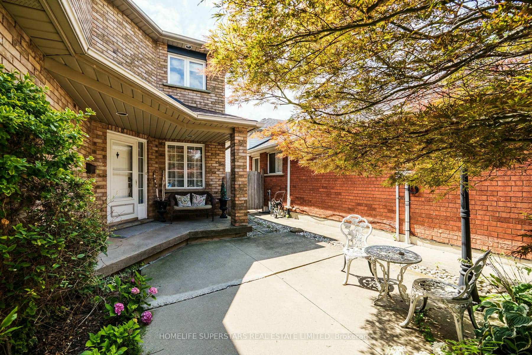 Photo 4 of 61 Lawnhurst Drive, Hamilton, Lawfield — HOMEH