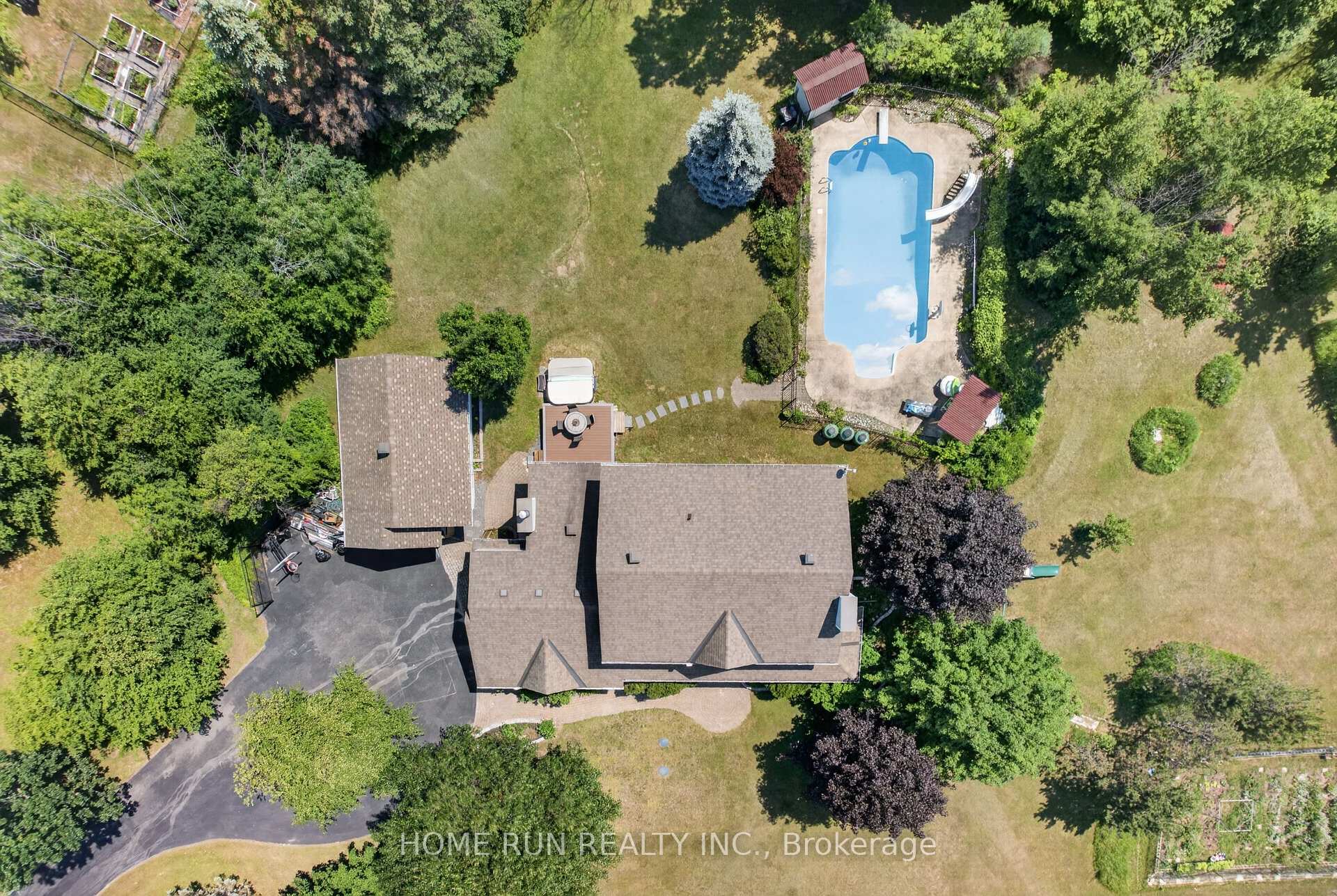 Photo 3 of 112 Kerscott Heights Way, Ottawa, Dunrobin Shores — HOMEH