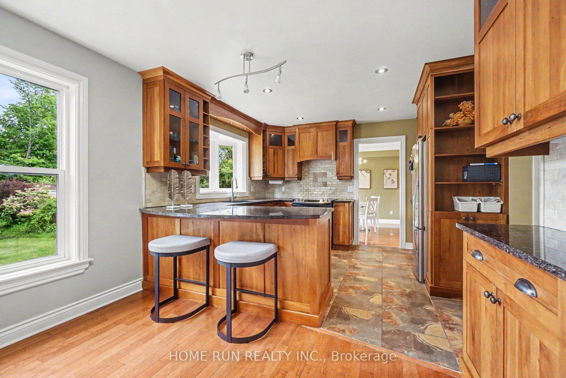 Photo 9 of 112 Kerscott Heights Way, Ottawa, Dunrobin Shores — HOMEH