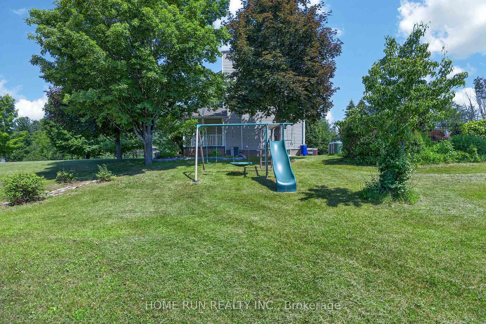 Photo 40 of 112 Kerscott Heights Way, Ottawa, Dunrobin Shores — HOMEH