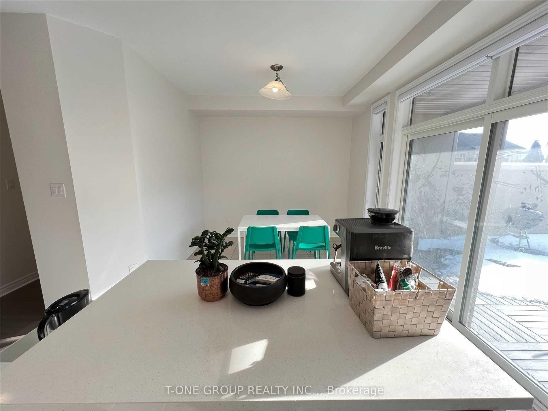 Photo 16 of 58 Campobello Street, Vaughan, Patterson — HOMEH