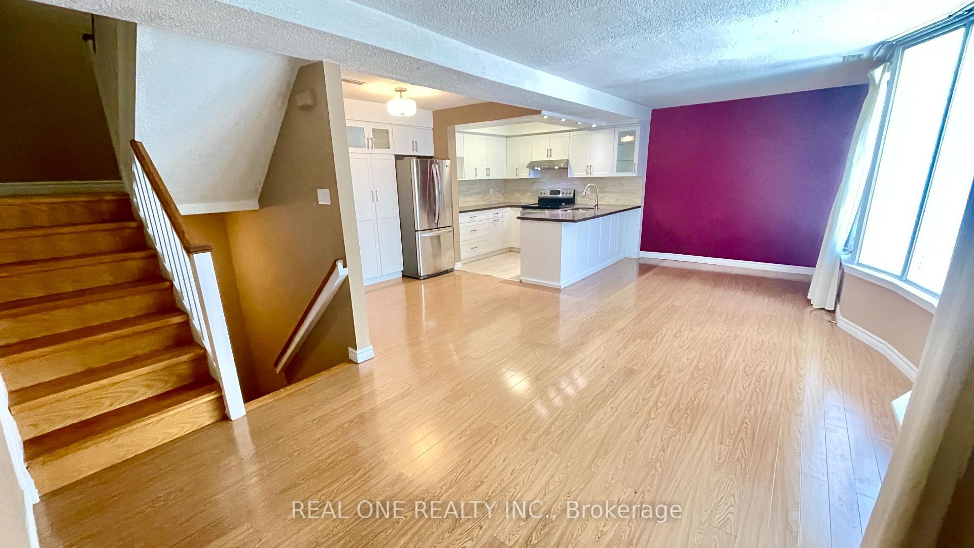 Photo 2 of Unit 2, 101 Mcgill Street, Toronto, Church-Yonge Corridor — HOMEH