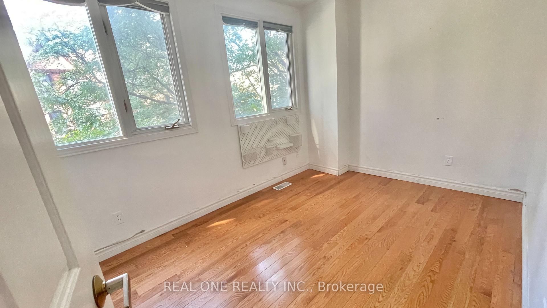 Photo 8 of Unit 2, 101 Mcgill Street, Toronto, Church-Yonge Corridor — HOMEH