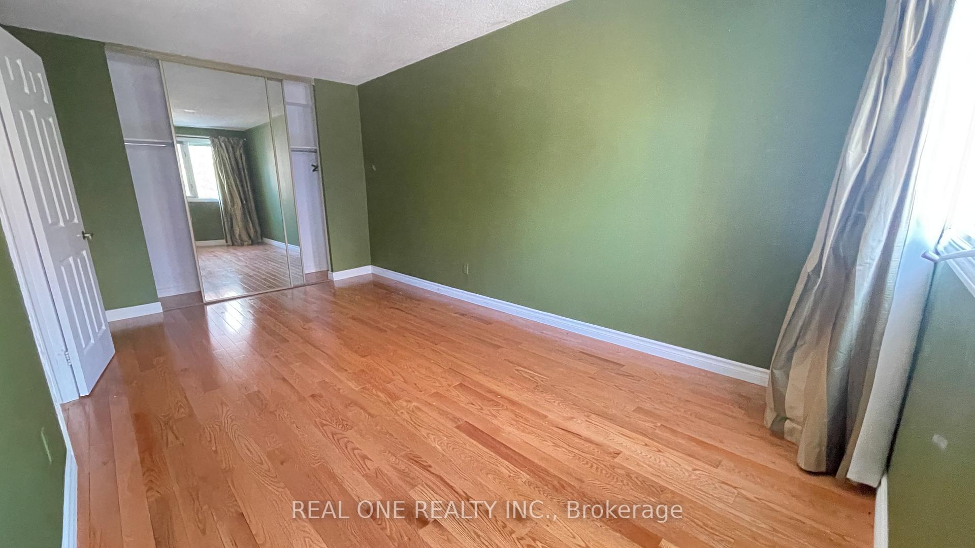 Photo 10 of Unit 2, 101 Mcgill Street, Toronto, Church-Yonge Corridor — HOMEH