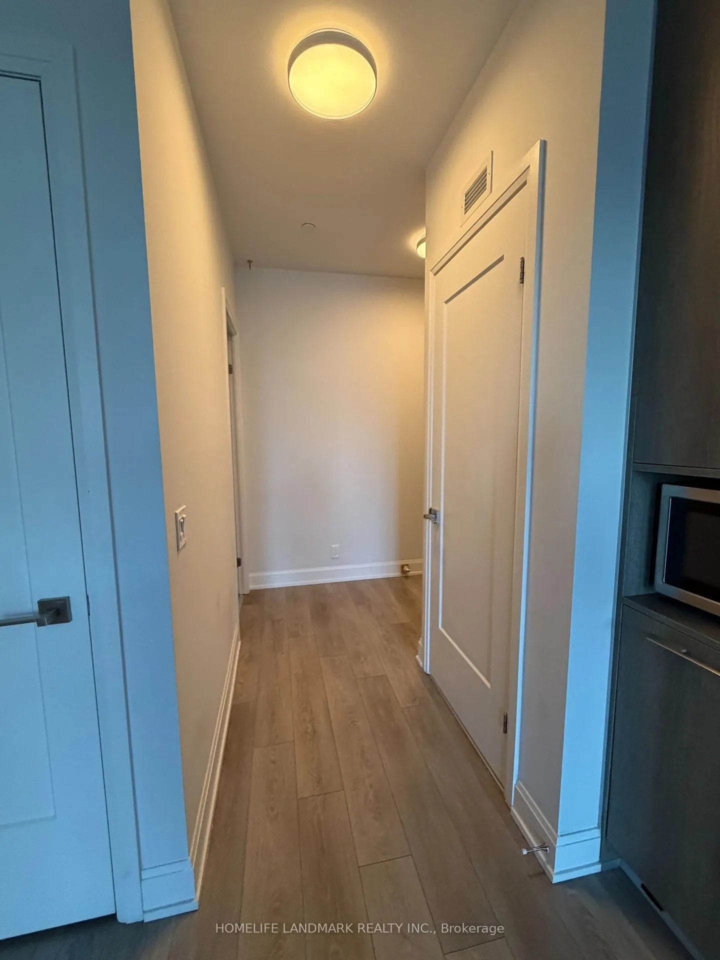 Photo 9 of Unit 1031, 38 Water Walk Drive, Markham, Unionville — HOMEH