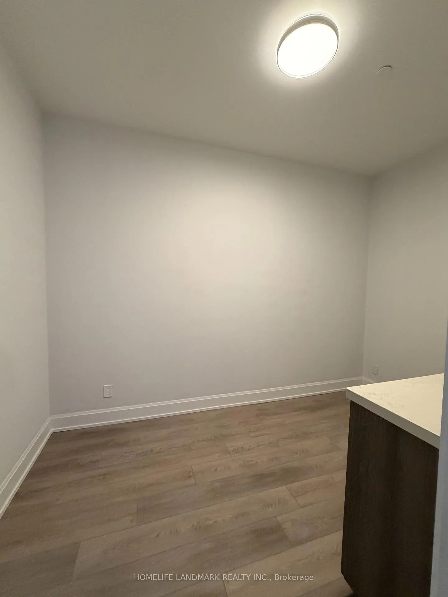 Photo 12 of Unit 1031, 38 Water Walk Drive, Markham, Unionville — HOMEH