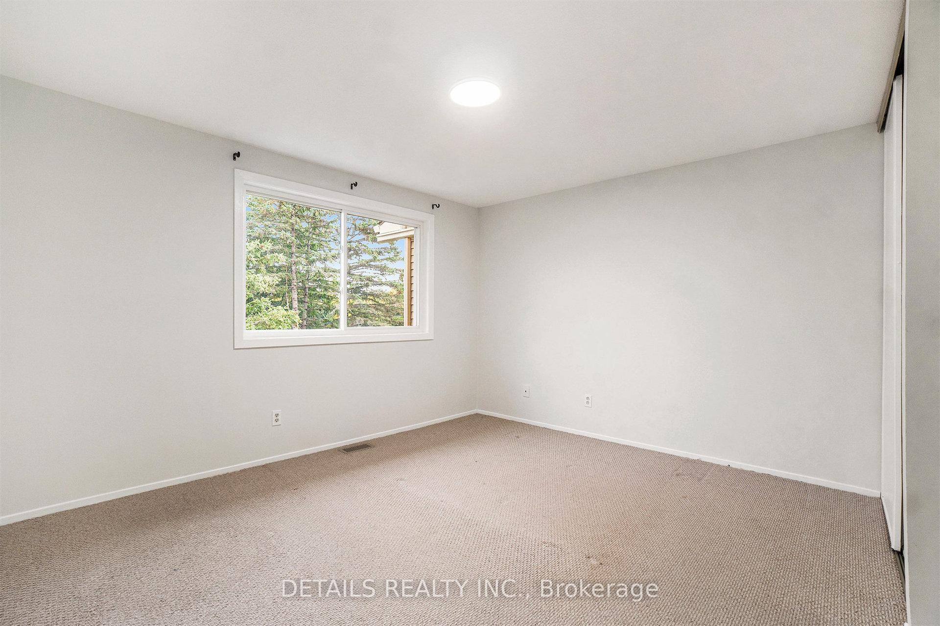 Photo 10 of 144D Valley Stream Drive, Ottawa, Leslie Park — HOMEH
