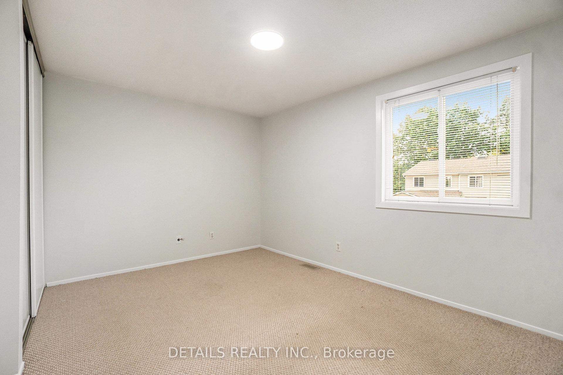 Photo 14 of 144D Valley Stream Drive, Ottawa, Leslie Park — HOMEH