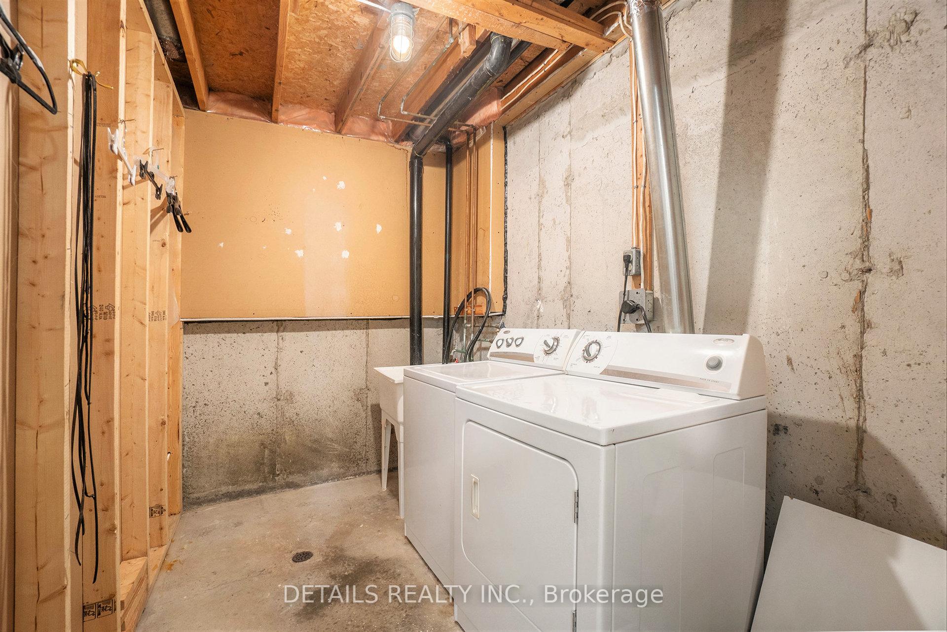 Photo 19 of 144D Valley Stream Drive, Ottawa, Leslie Park — HOMEH