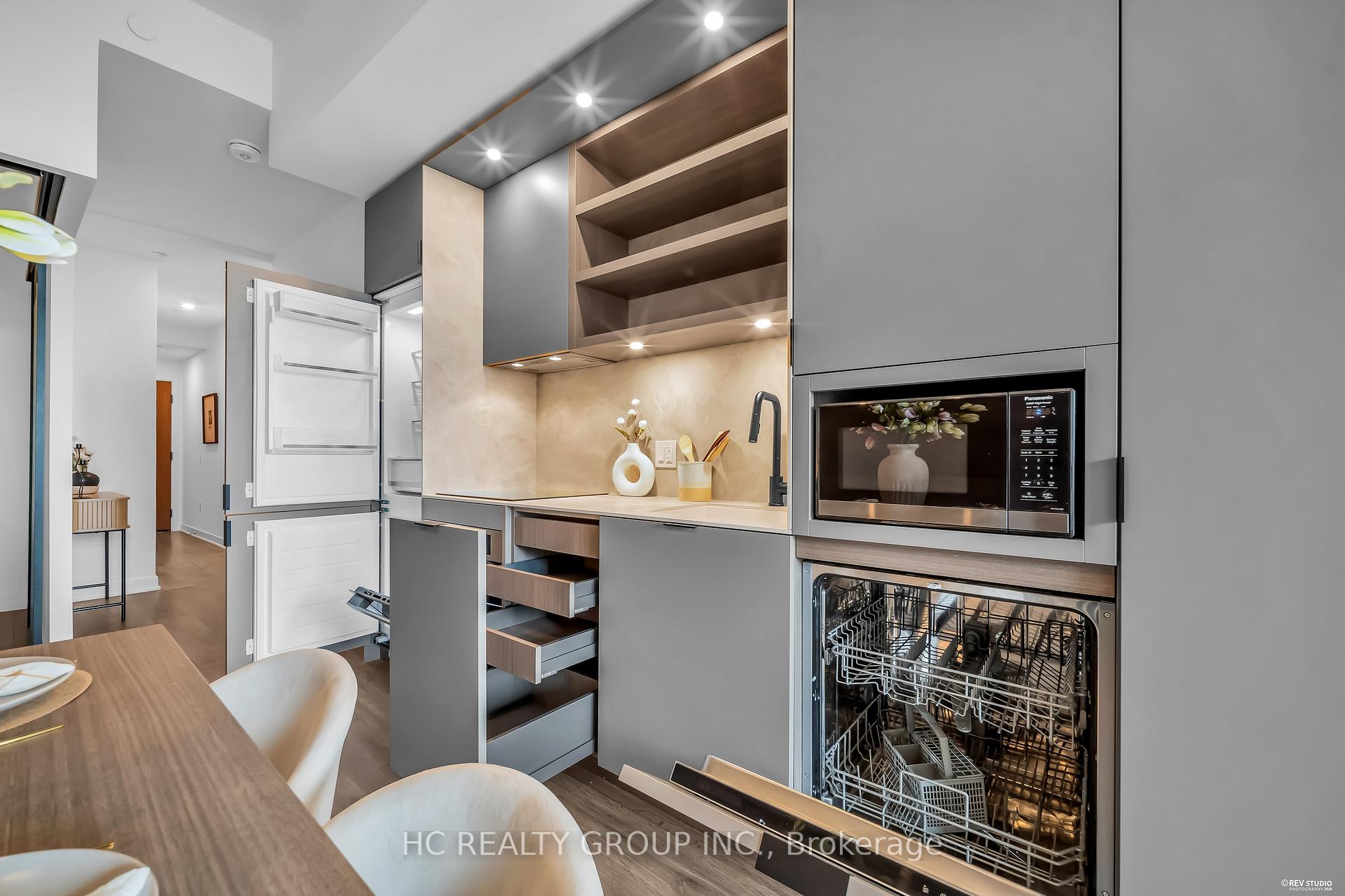 Photo 9 of Unit 1805, 55 Charles Street E, Toronto, Church-Yonge Corridor — HOMEH