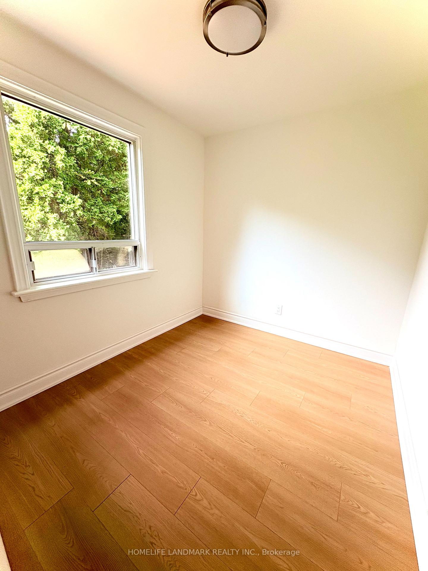 Photo 15 of 46 Bowerbank Drive, North York, Newtonbrook East — HOMEH