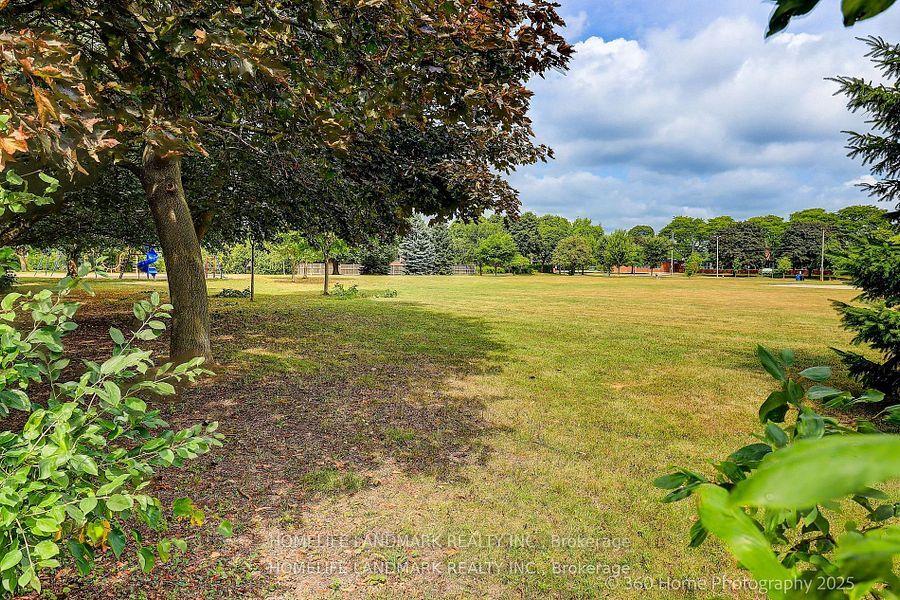 Photo 18 of 46 Bowerbank Drive, North York, Newtonbrook East — HOMEH