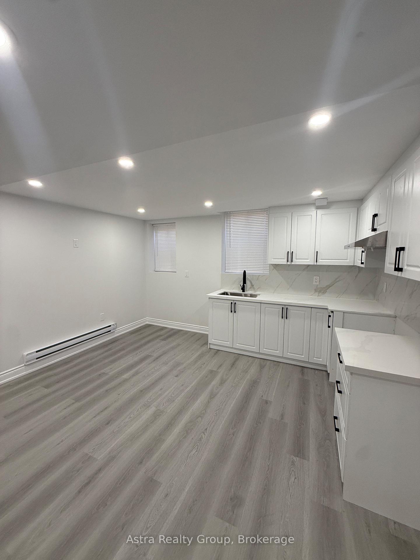 Photo 15 of 105 Coldwell Bay Circle, Vaughan, Kleinburg — HOMEH