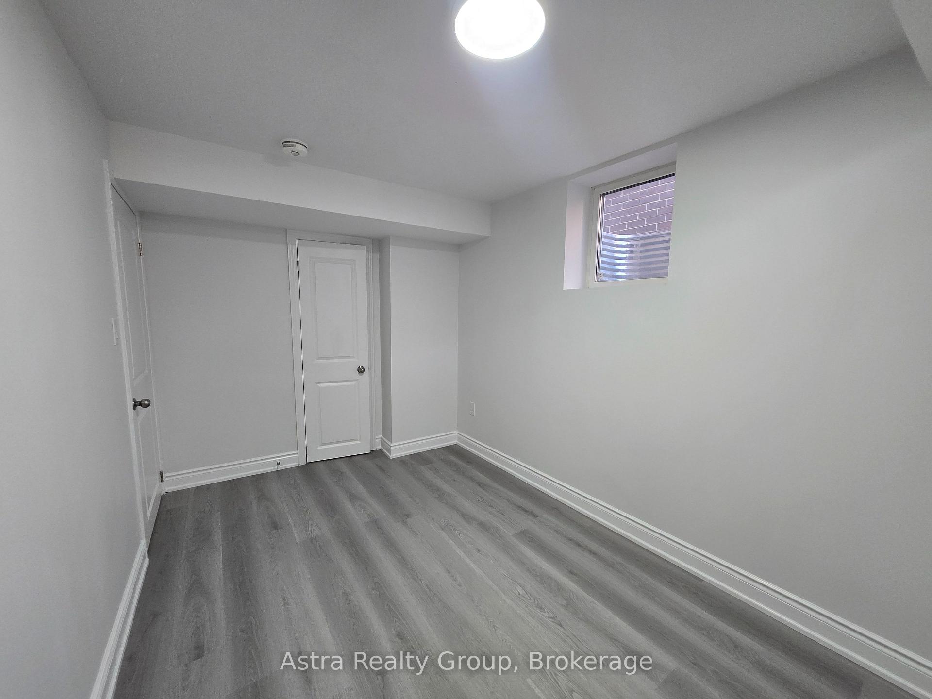 Photo 18 of 105 Coldwell Bay Circle, Vaughan, Kleinburg — HOMEH