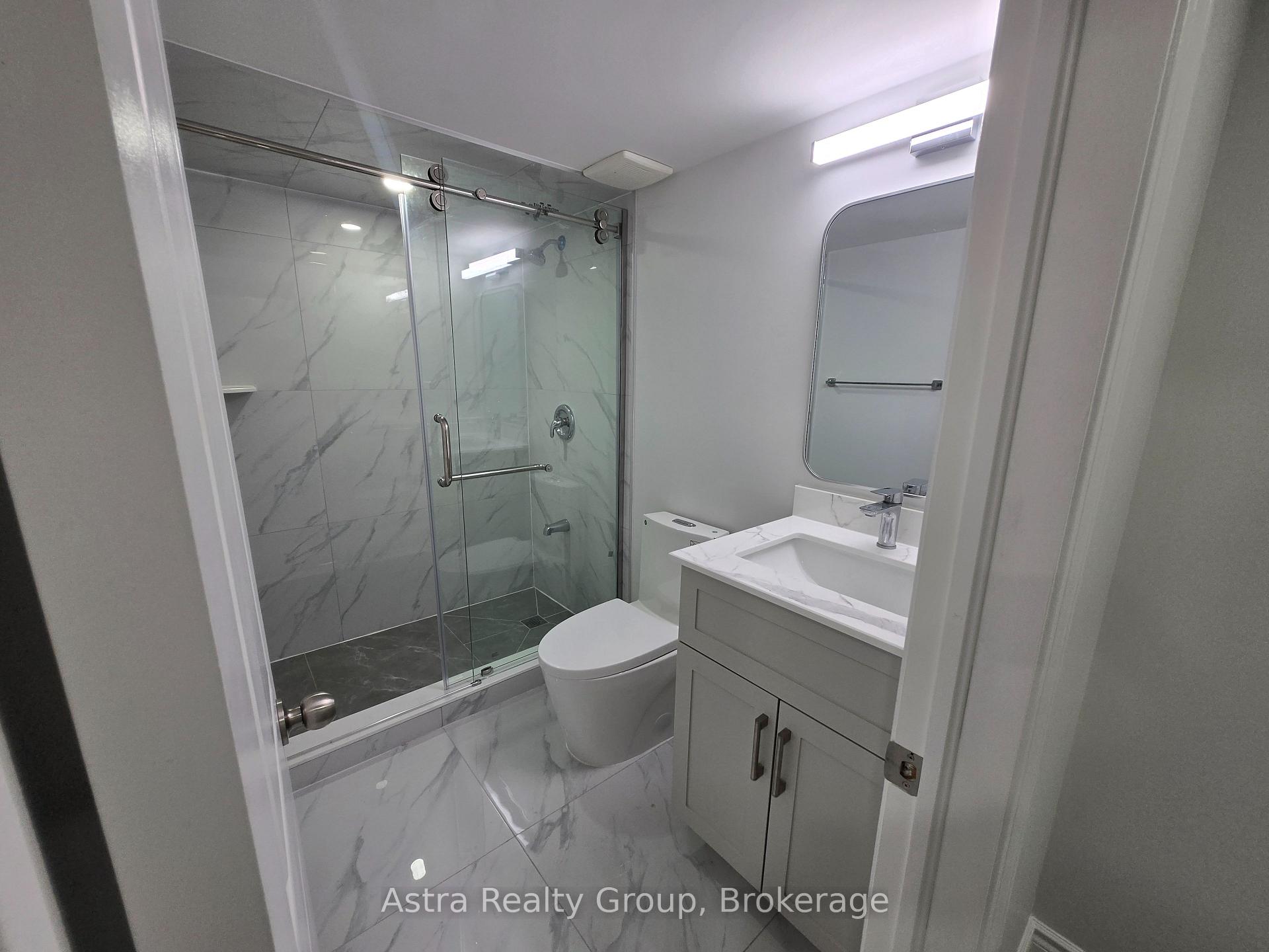 Photo 31 of 105 Coldwell Bay Circle, Vaughan, Kleinburg — HOMEH