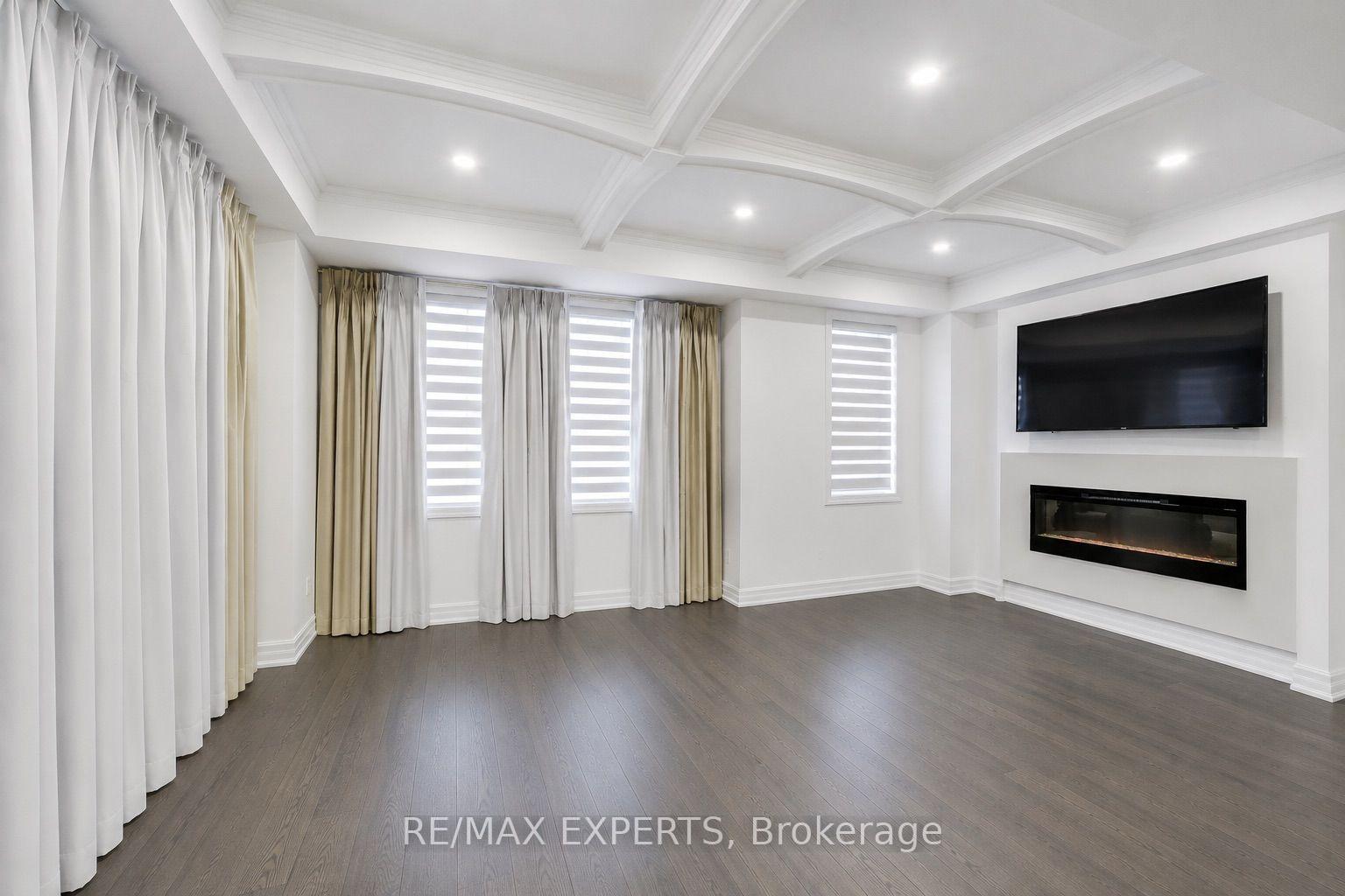 Photo 10 of 2285 Major Mackenzie Drive W, Vaughan, Maple — HOMEH