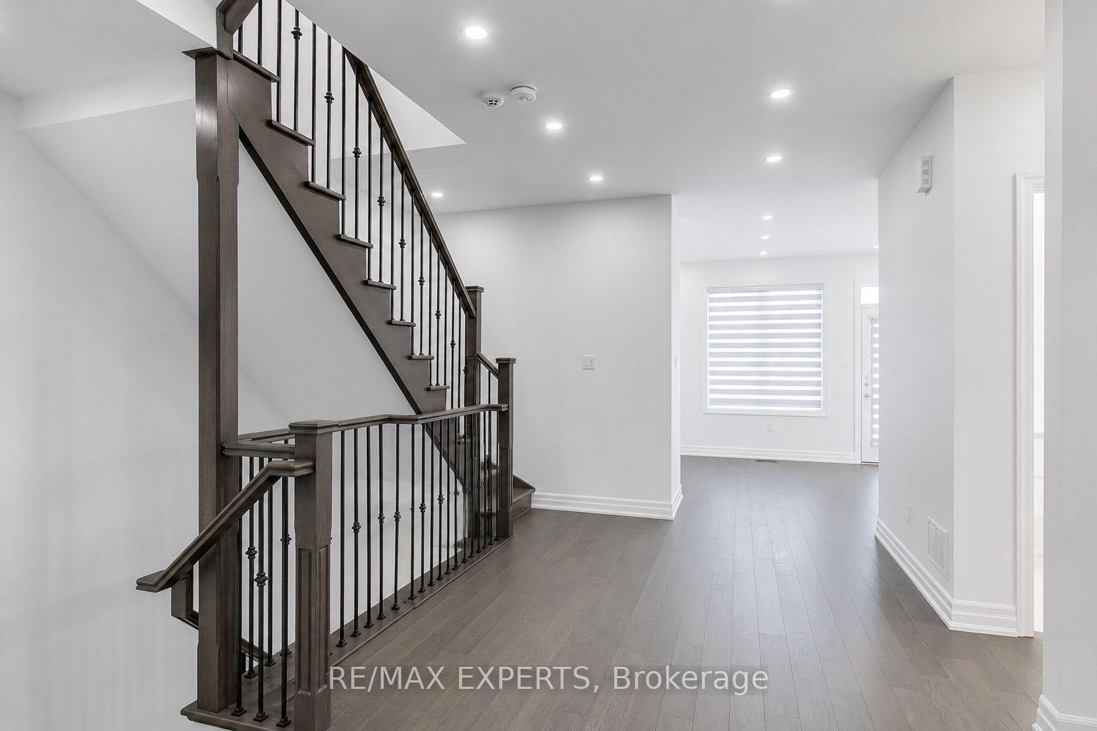 Photo 13 of 2285 Major Mackenzie Drive W, Vaughan, Maple — HOMEH