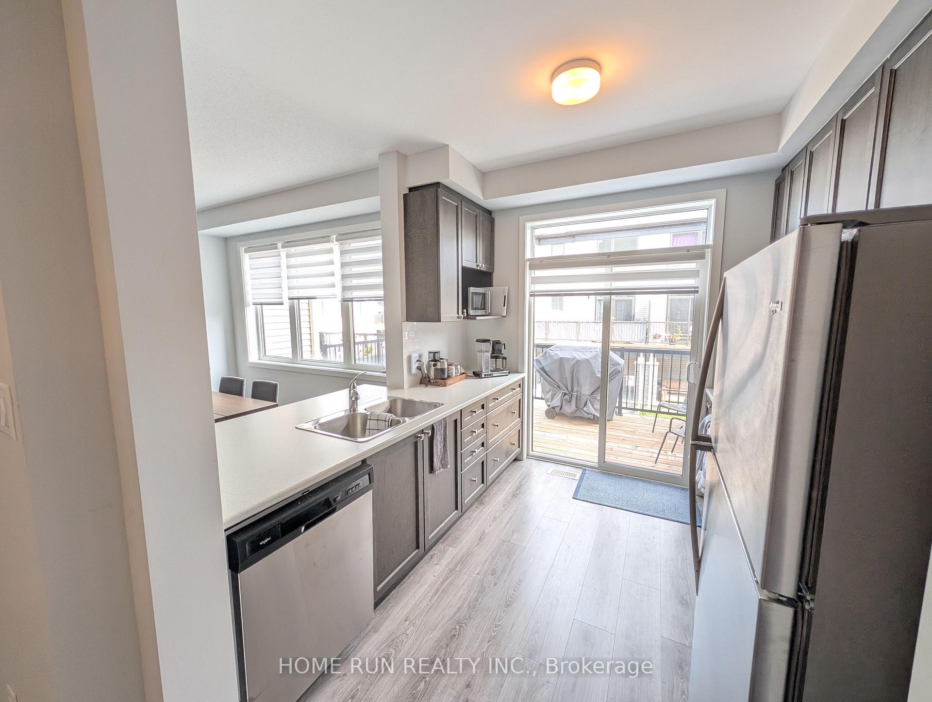 Photo 4 of 312 Parallax Private, Ottawa, Barrhaven - Half Moon Bay — HOMEH