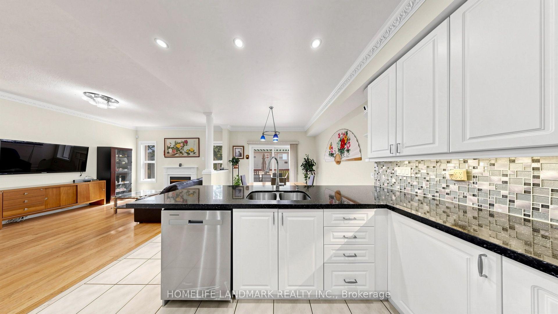 Photo 6 of 220 Williamson Road, Markham, Greensborough — HOMEH