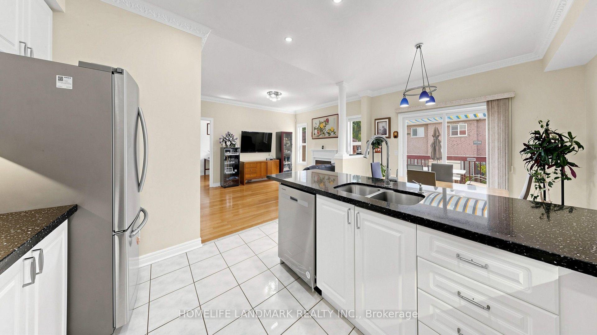 Photo 7 of 220 Williamson Road, Markham, Greensborough — HOMEH