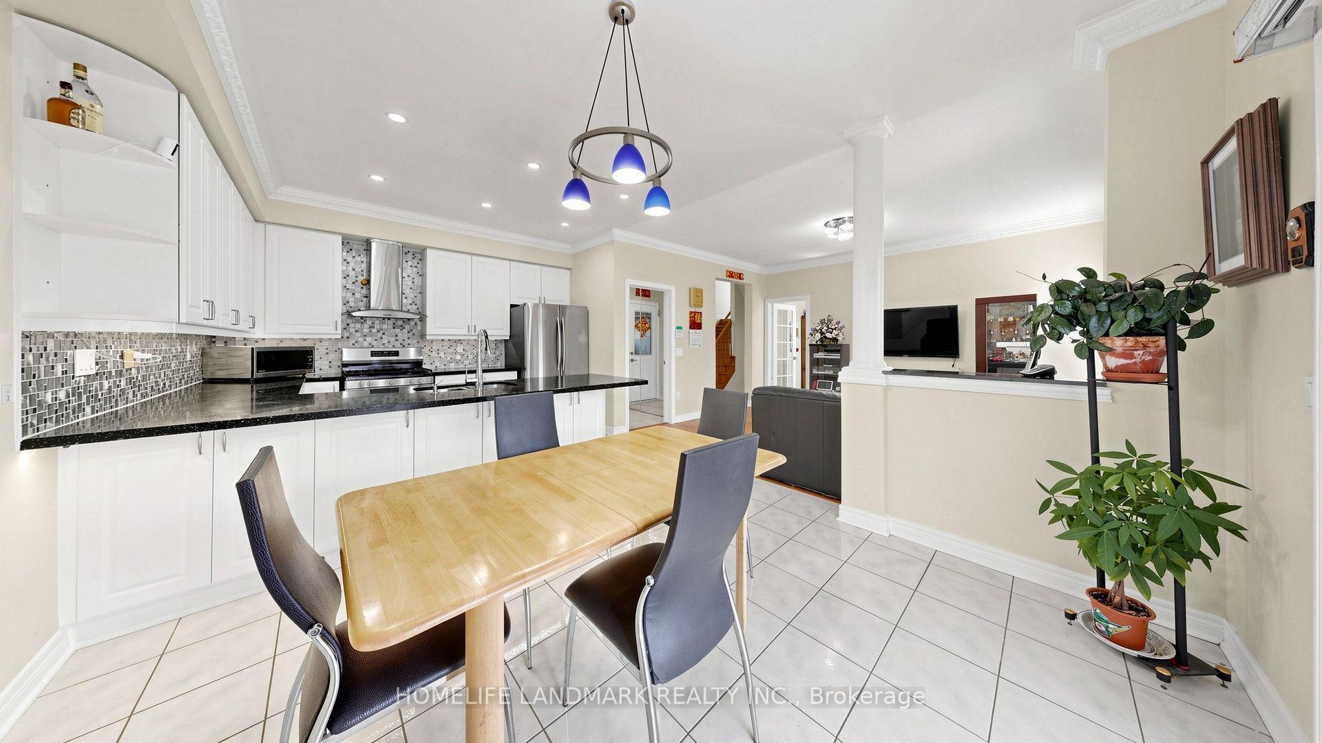 Photo 10 of 220 Williamson Road, Markham, Greensborough — HOMEH
