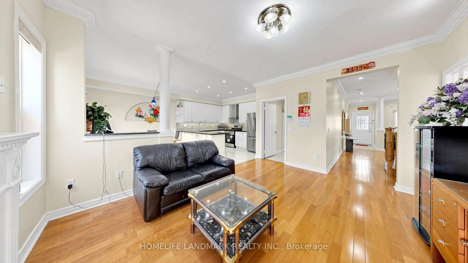 Photo 13 of 220 Williamson Road, Markham, Greensborough — HOMEH
