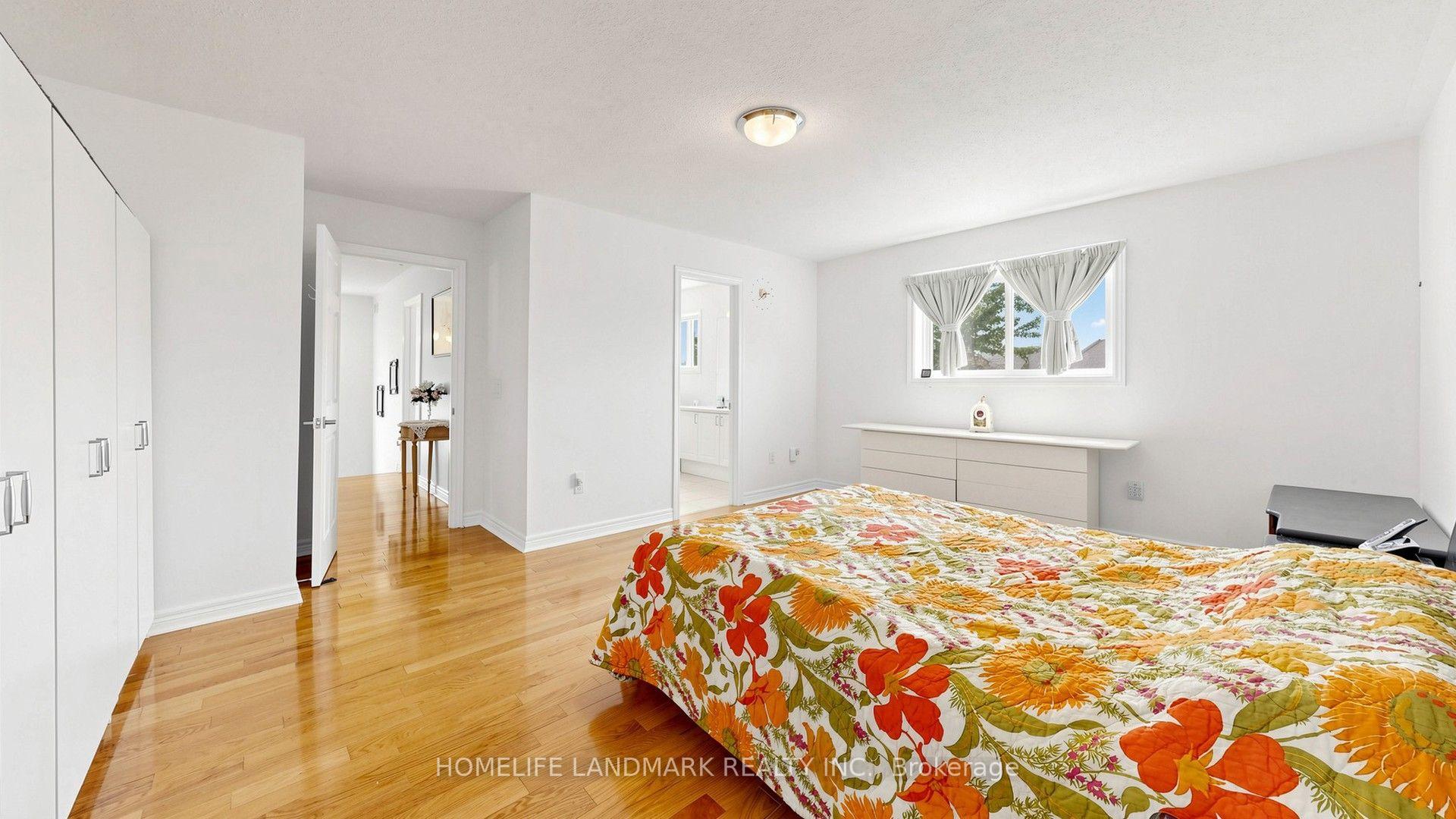 Photo 22 of 220 Williamson Road, Markham, Greensborough — HOMEH