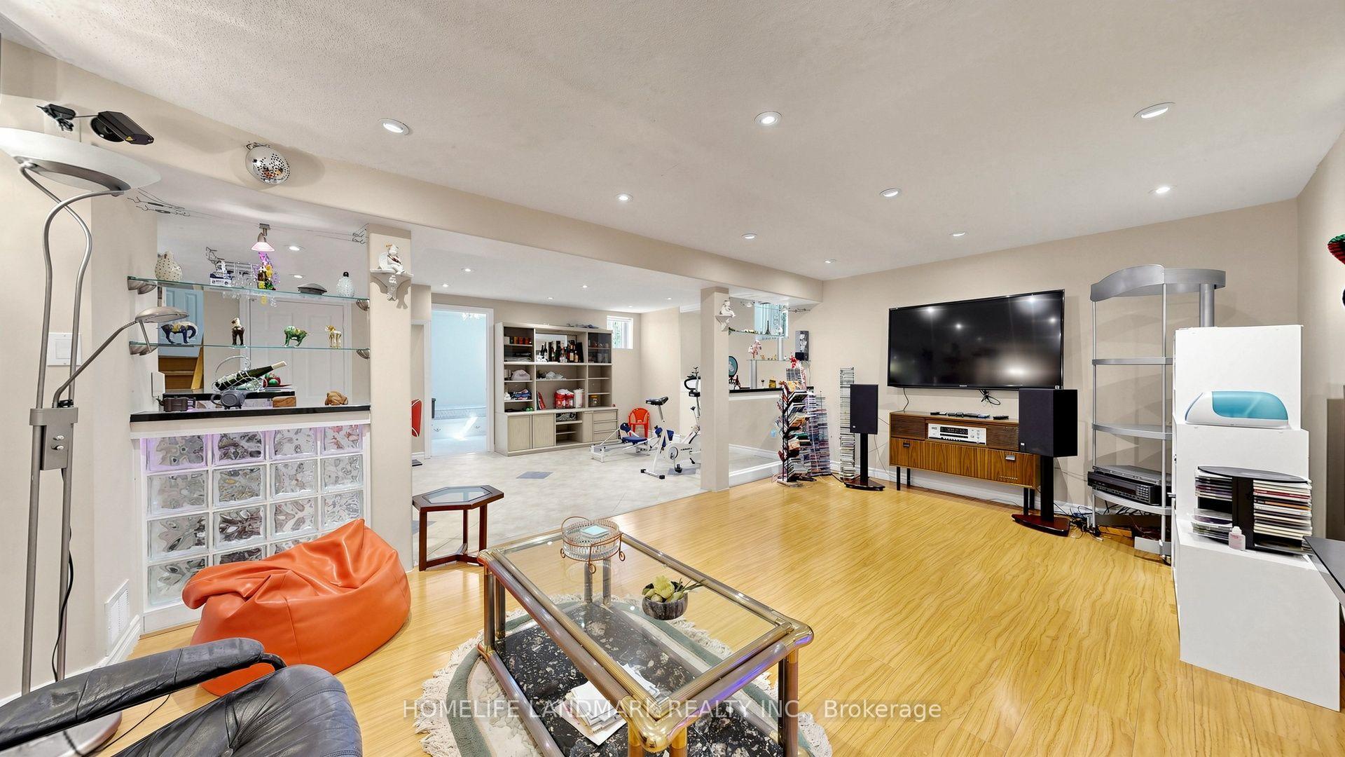 Photo 31 of 220 Williamson Road, Markham, Greensborough — HOMEH