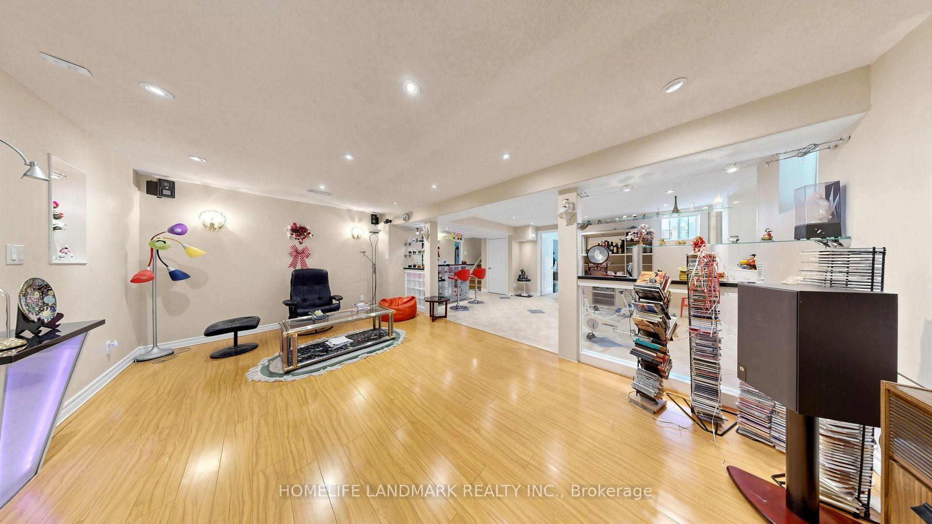 Photo 32 of 220 Williamson Road, Markham, Greensborough — HOMEH