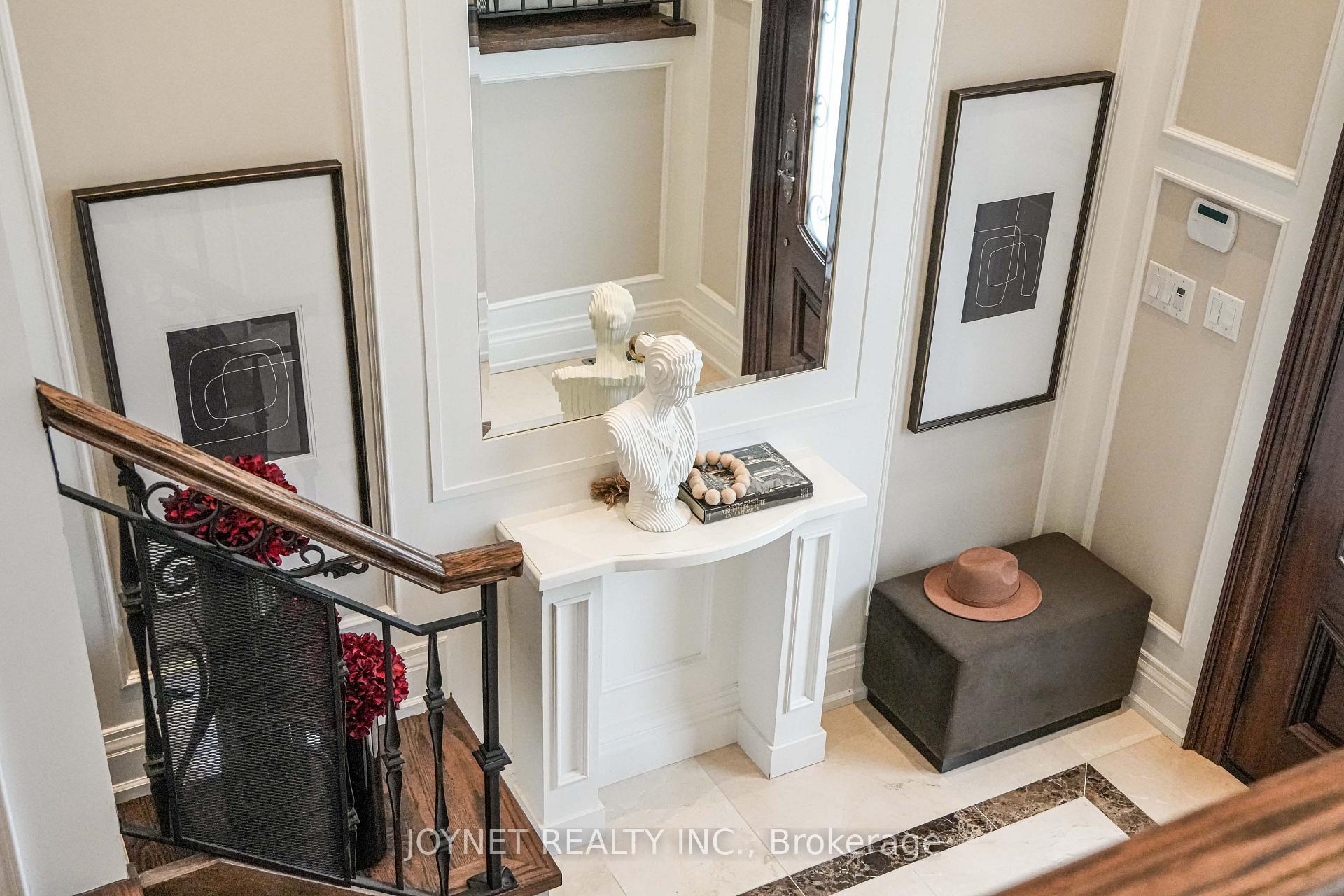 Photo 4 of 126 Parkview Avenue, North York, Willowdale East — HOMEH