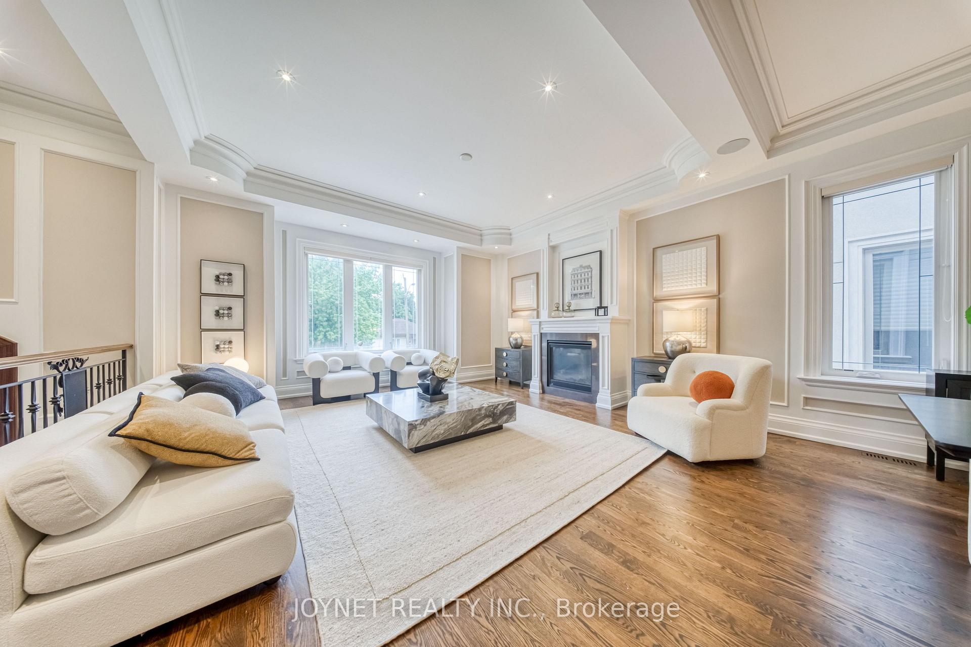 Photo 5 of 126 Parkview Avenue, North York, Willowdale East — HOMEH