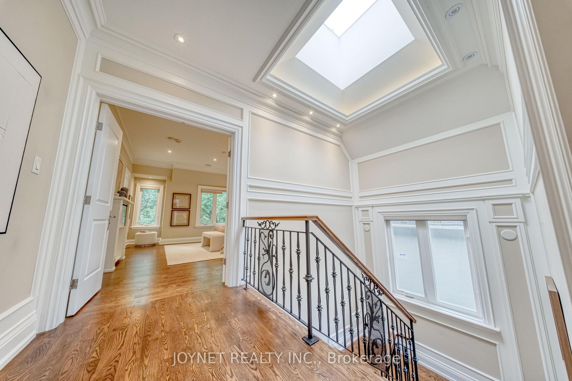 Photo 21 of 126 Parkview Avenue, North York, Willowdale East — HOMEH