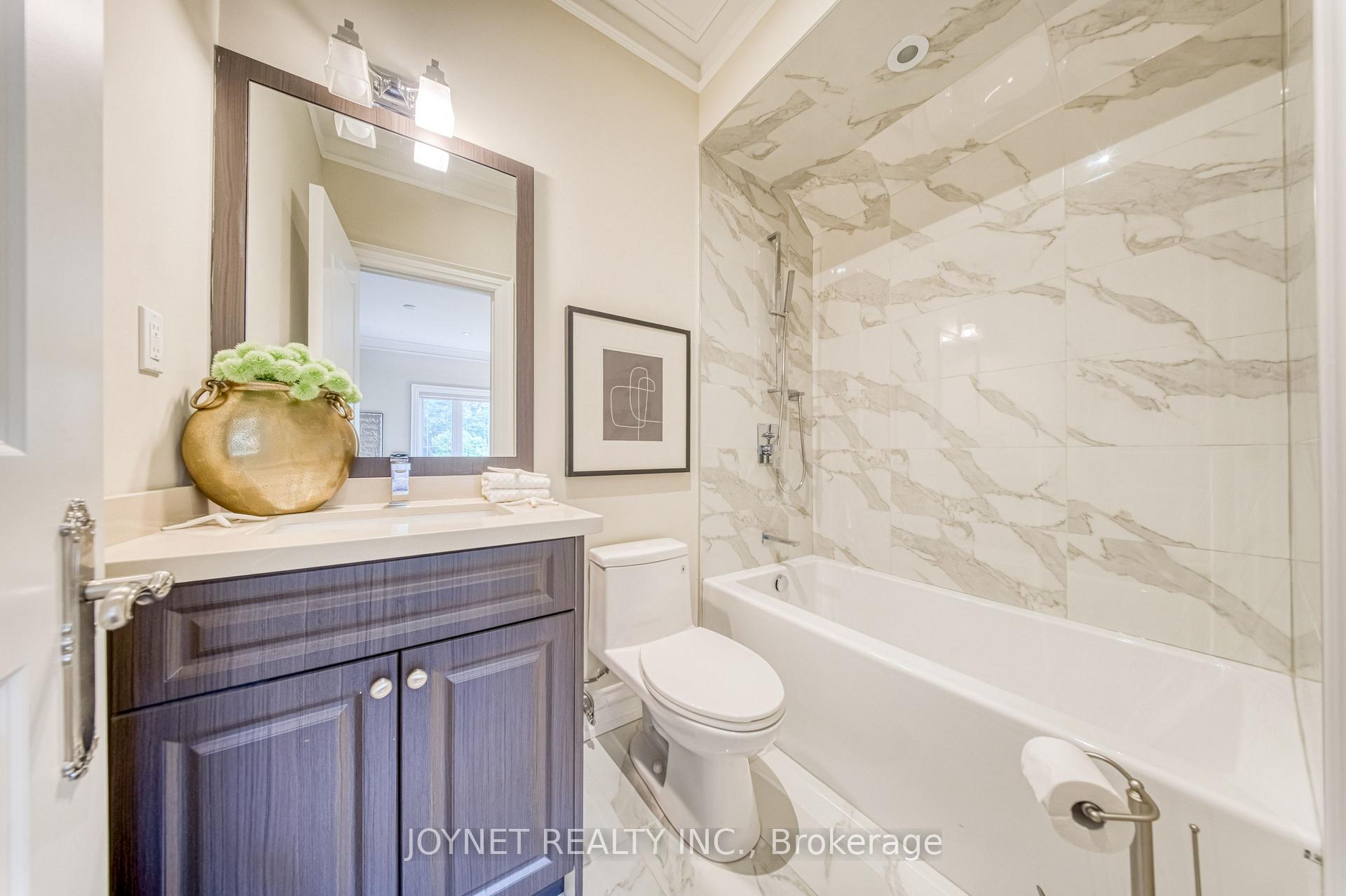 Photo 35 of 126 Parkview Avenue, North York, Willowdale East — HOMEH