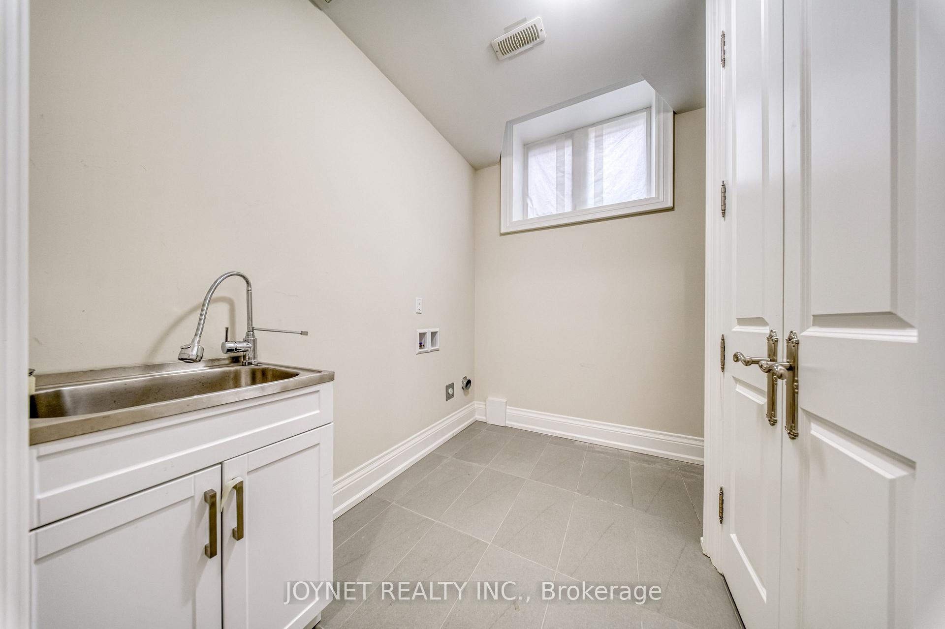 Photo 41 of 126 Parkview Avenue, North York, Willowdale East — HOMEH