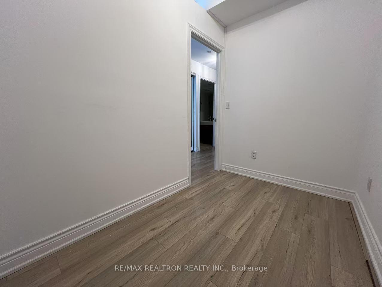 Photo 8 of Unit 4103, 386 Yonge Street, Toronto, Bay Street Corridor — HOMEH