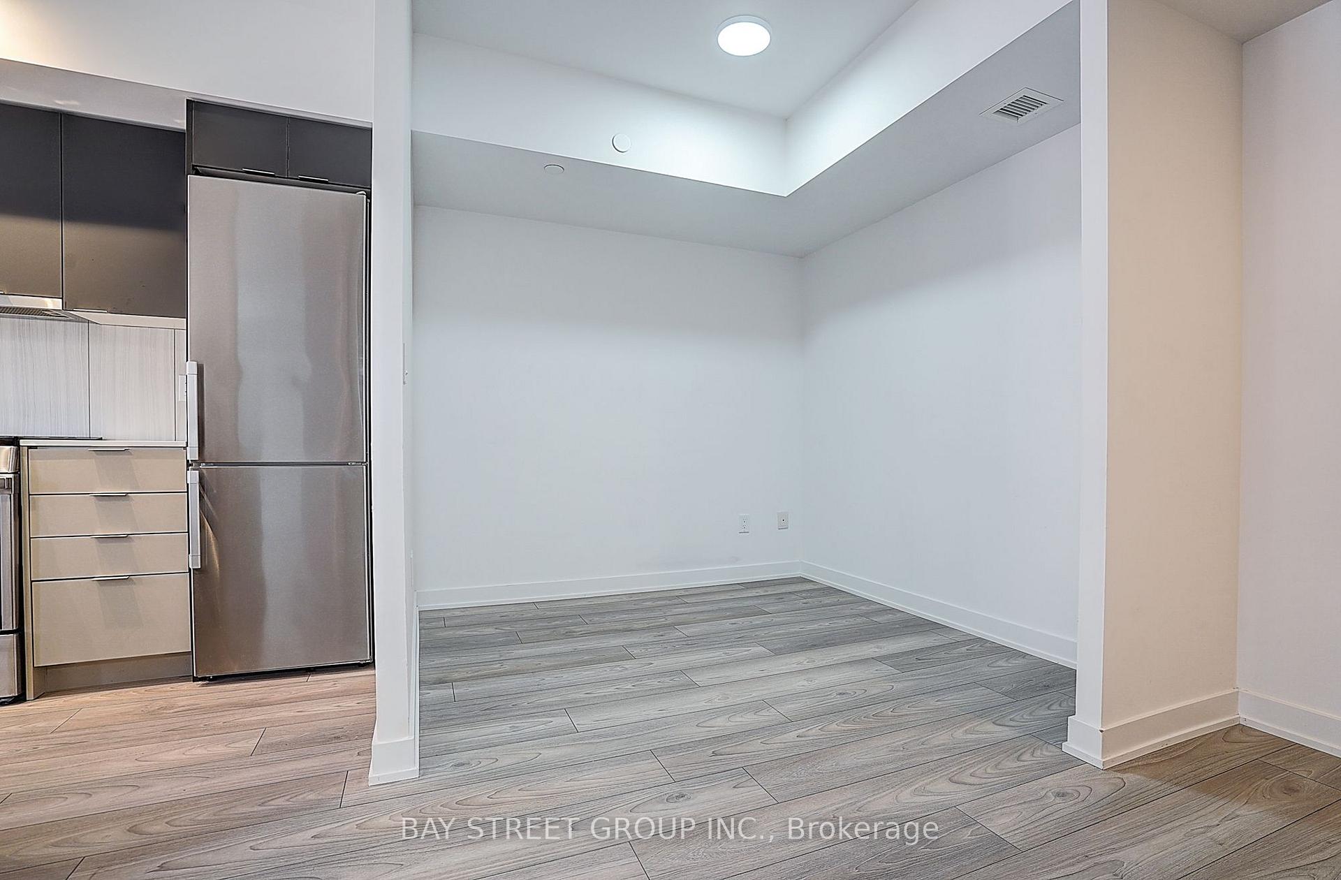 Photo 11 of Unit 431, 8 Tippet Road, North York, Clanton Park — HOMEH