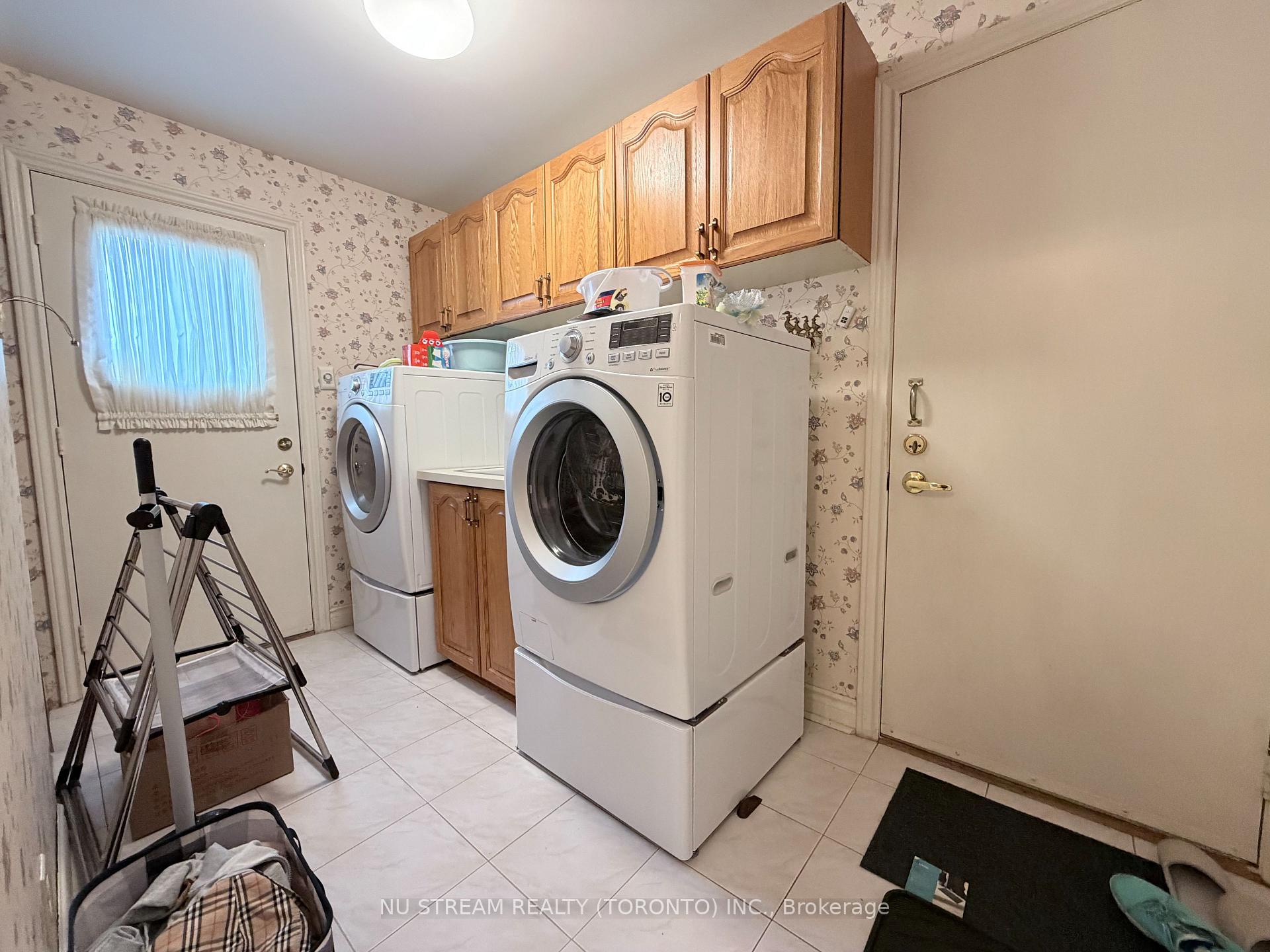 Photo 17 of 8 Roverdale Court, Markham, Unionville — HOMEH