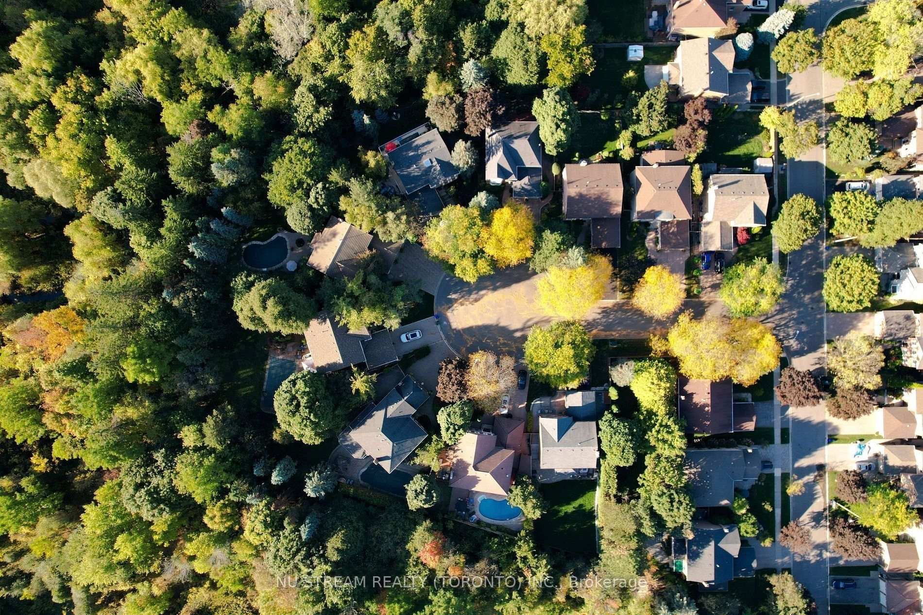Photo 22 of 8 Roverdale Court, Markham, Unionville — HOMEH