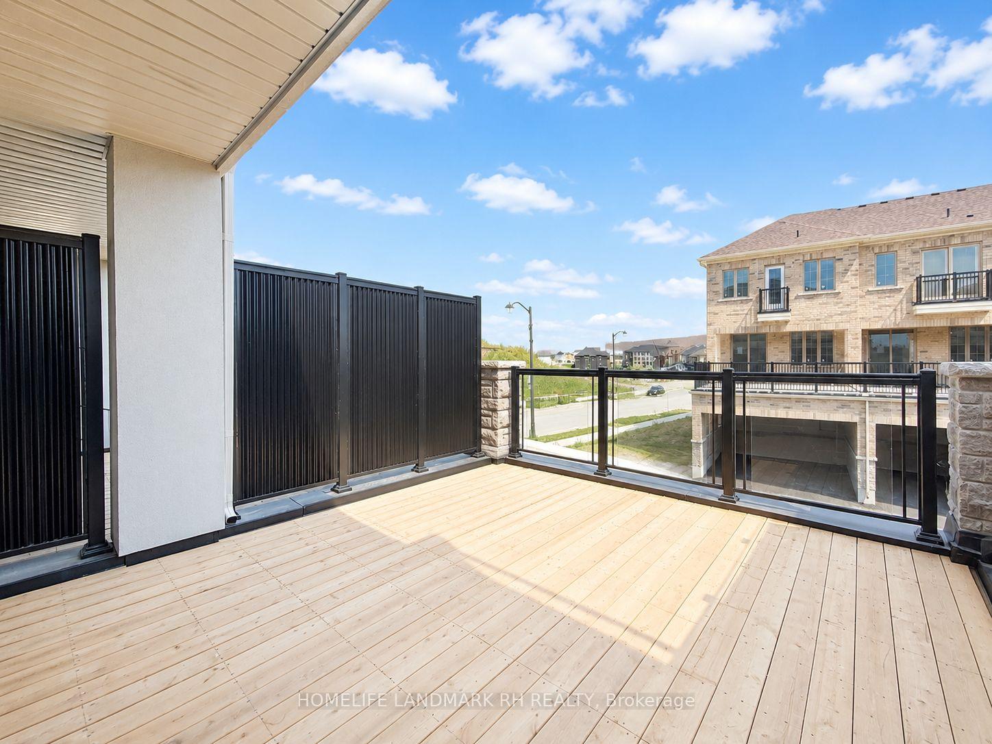 Photo 9 of 197 Berczy Green Drive, Markham, Rural Markham — HOMEH