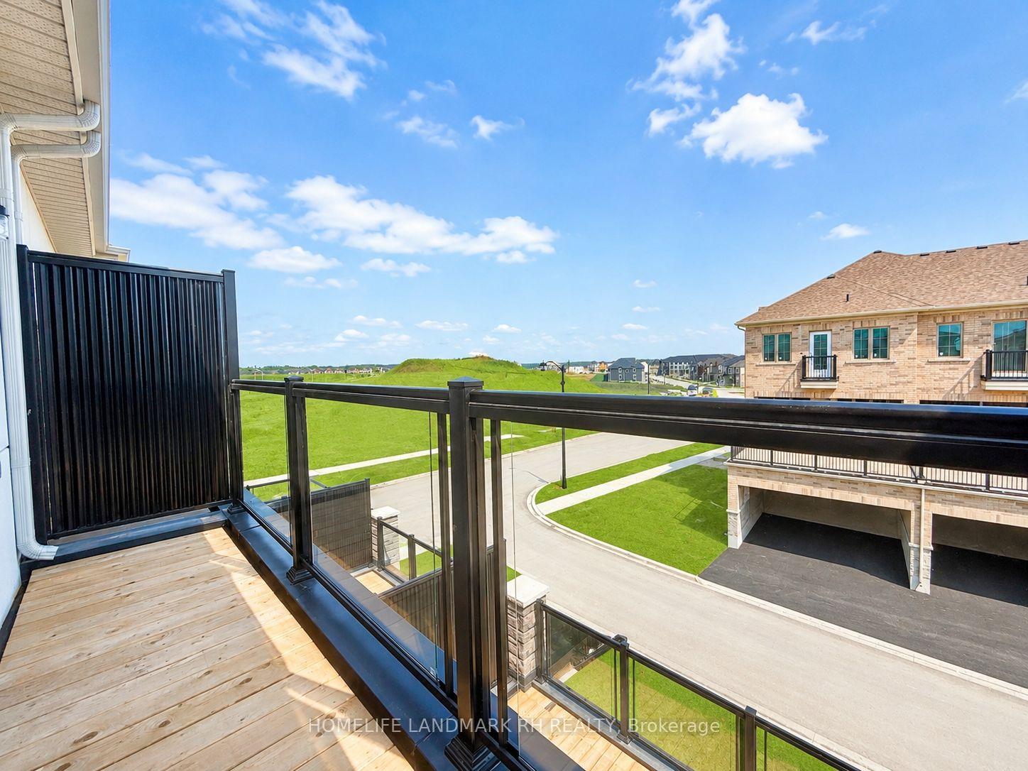 Photo 12 of 197 Berczy Green Drive, Markham, Rural Markham — HOMEH